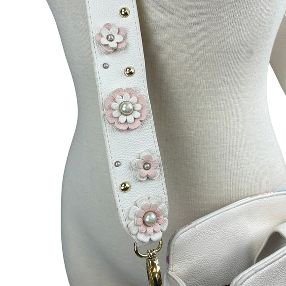 BETSEY JOHNSON White Floral Crossbody Top Handle Vegan Bow Cute Coquette_Flaw - Picture 3 of 9